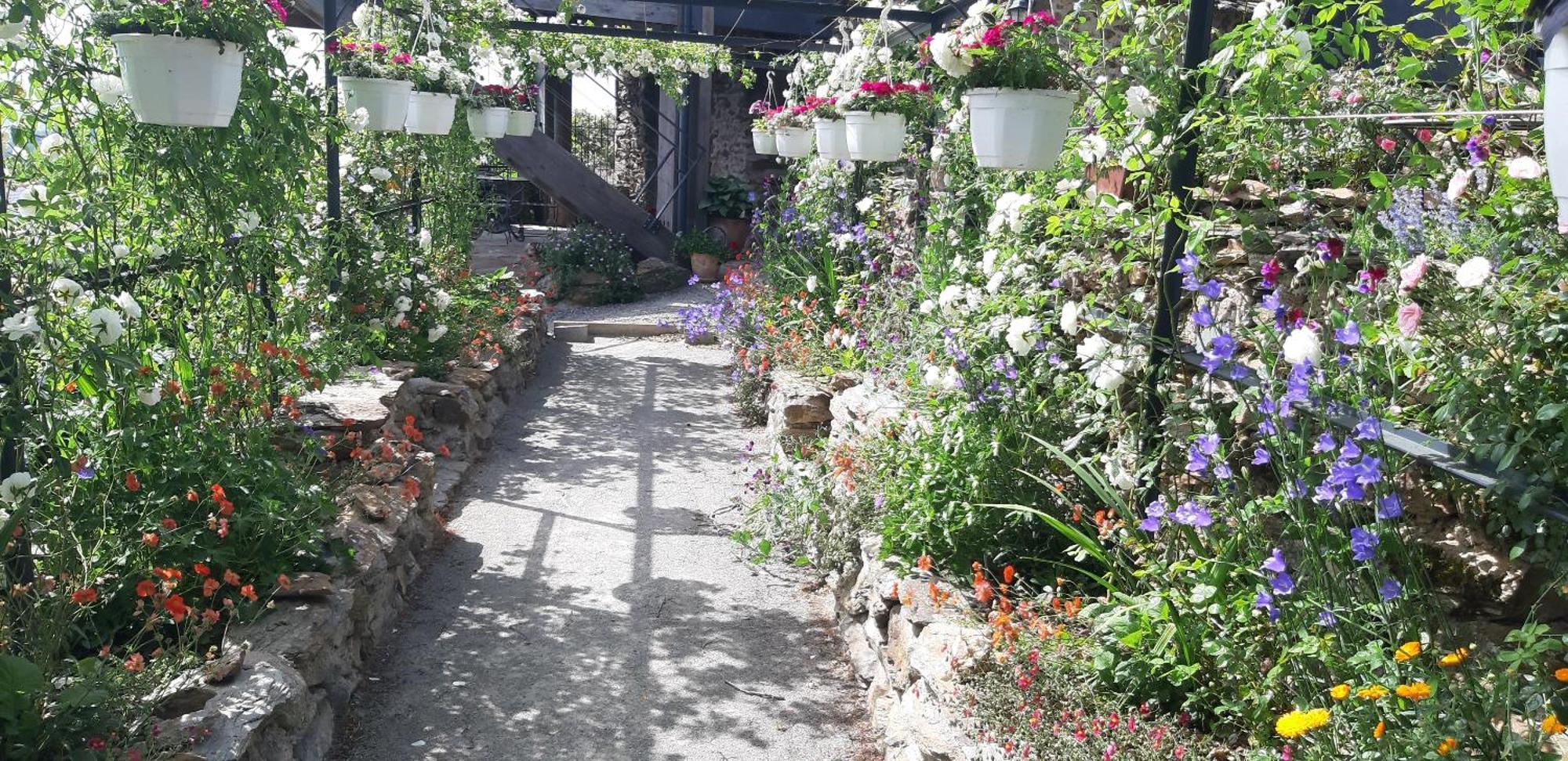 Louradou-Sur-Ciel Bed & Breakfast Jouqueviel Eksteriør bilde